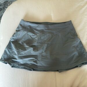 Lulu lemon skirt in great condition!